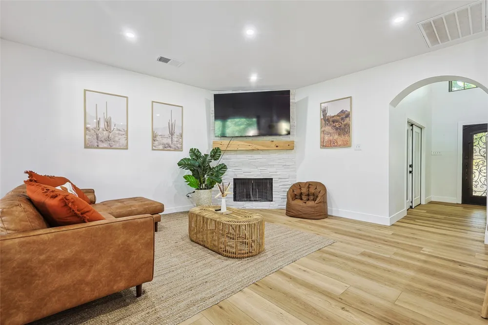 1088 Pondview Drive Cedar Hill, TX 75104