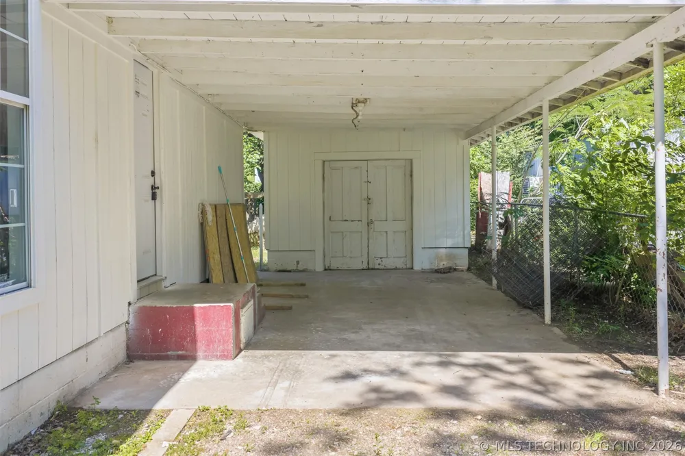 302 S 10 Madill, OK 73446