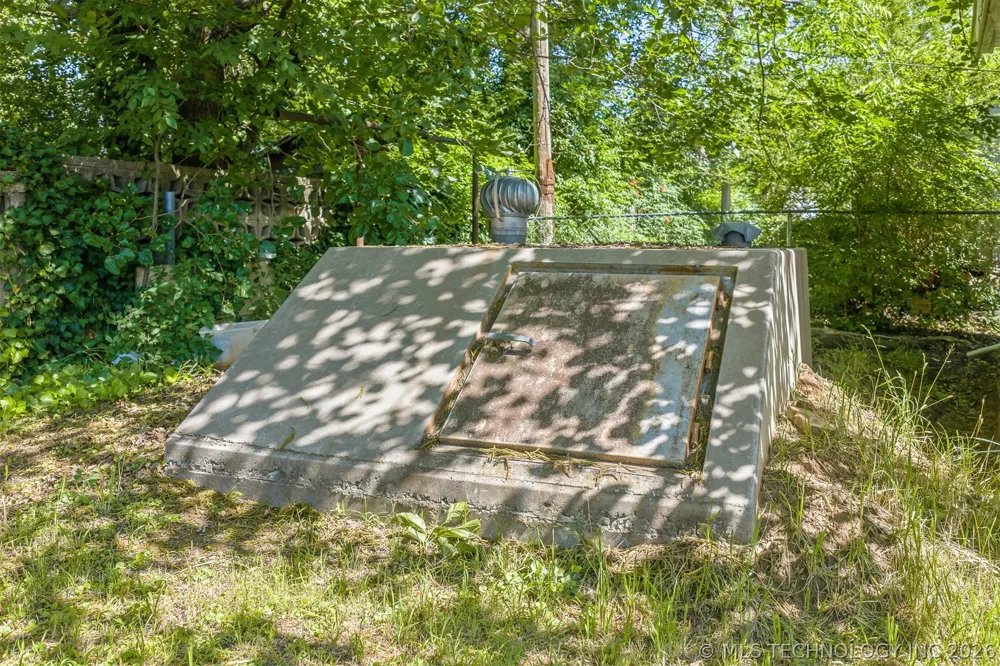 302 S 10 Madill, OK 73446