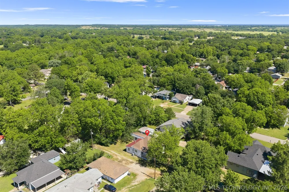 302 S 10 Madill, OK 73446