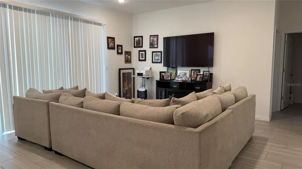 408 CIERRA OAKS CIRCLE Lady Lake, FL 32159