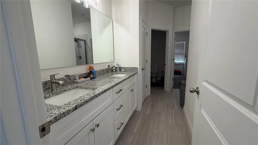 408 CIERRA OAKS CIRCLE Lady Lake, FL 32159