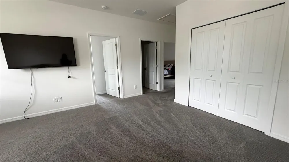 408 CIERRA OAKS CIRCLE Lady Lake, FL 32159