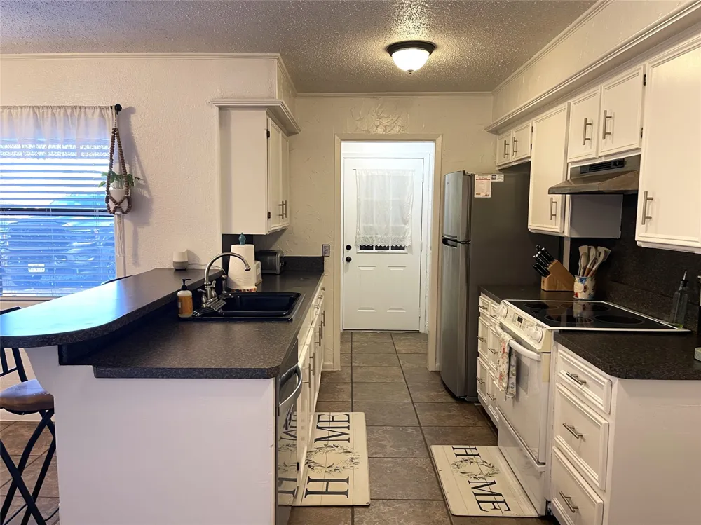 3 Circle Drive Teague, TX 75860