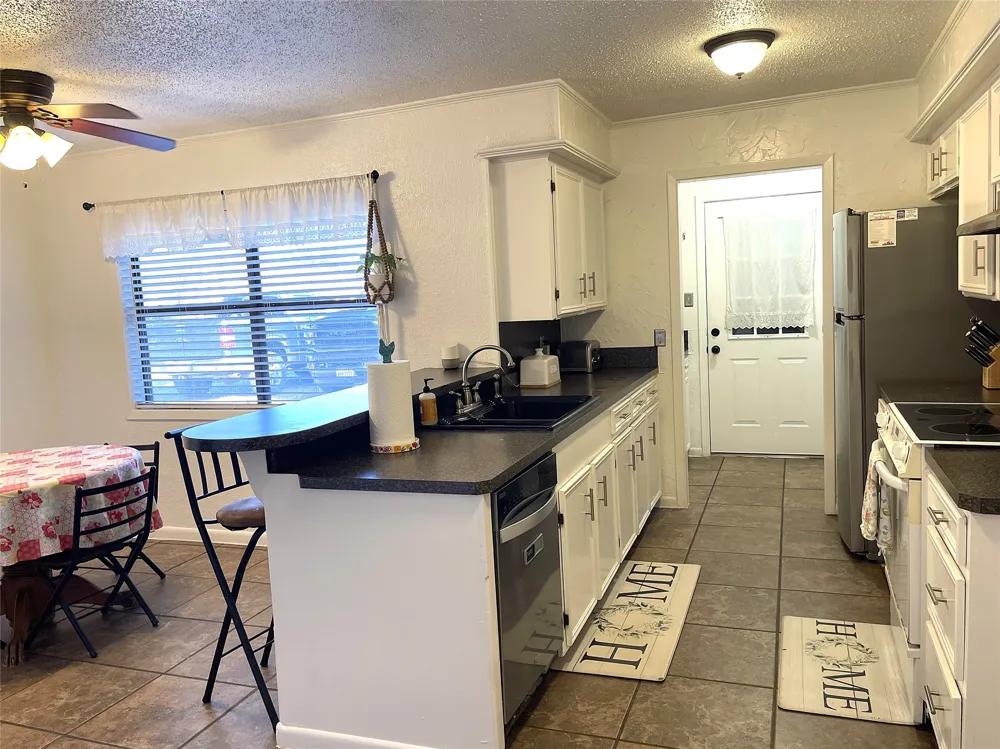 3 Circle Drive Teague, TX 75860