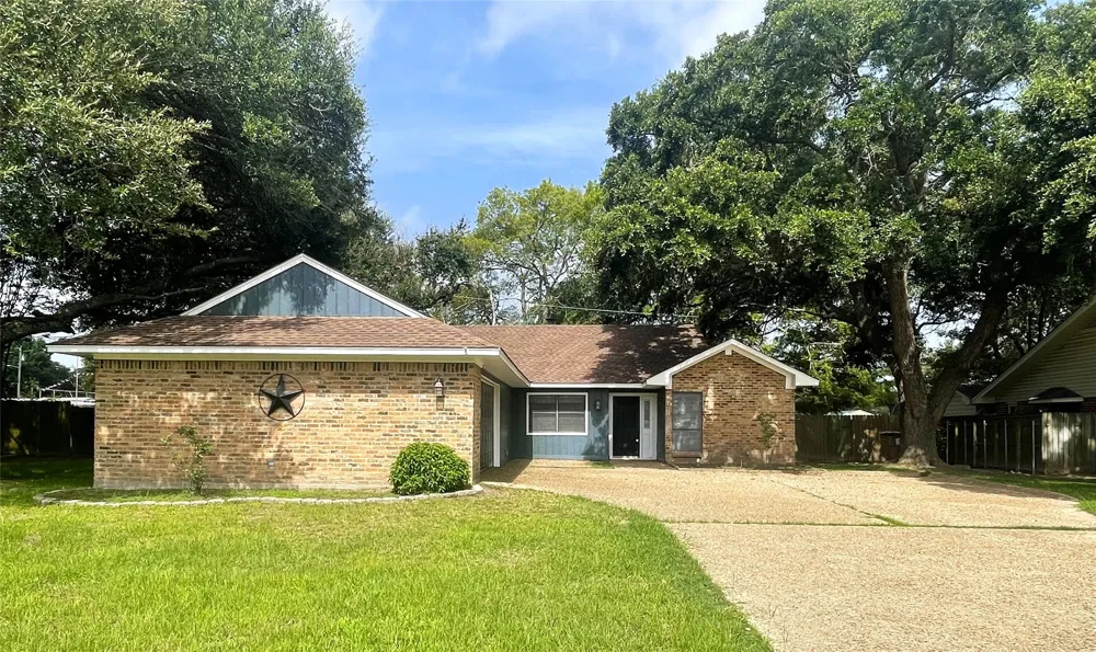 3 Circle Drive Teague, TX 75860