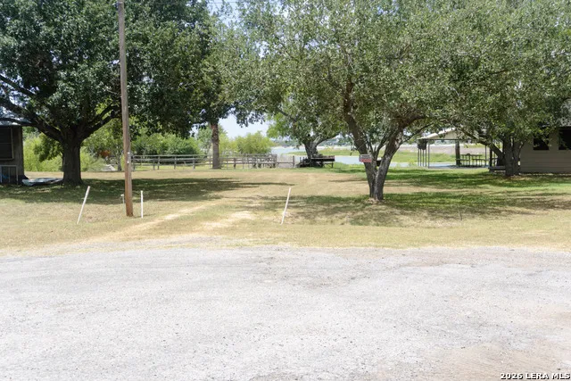 115 Lake Terrace Lake City, TX 78368