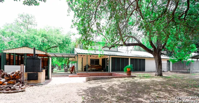 39 Oak Brackettville, TX 78832