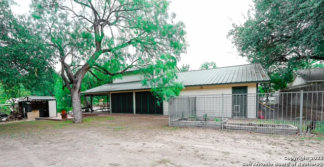 39 Oak Brackettville, TX 78832