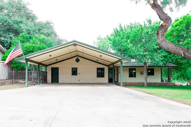 39 Oak Brackettville, TX 78832
