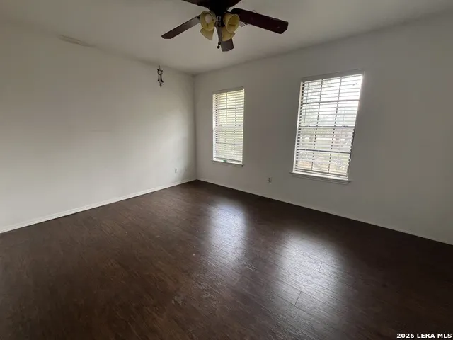 353 Eagle Ridge Floresville, TX 78114