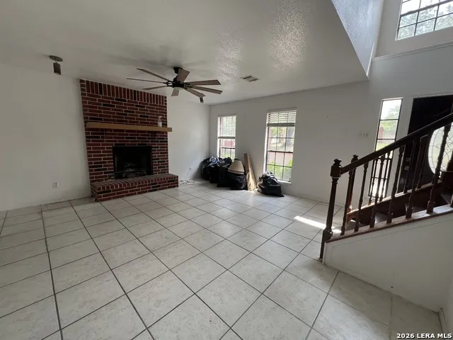 353 Eagle Ridge Floresville, TX 78114