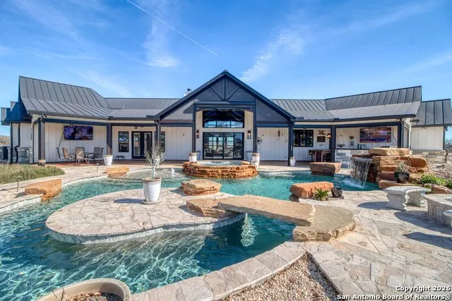 2021 Fm 3240 Bandera, TX 78003