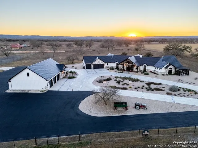 2021 Fm 3240 Bandera, TX 78003