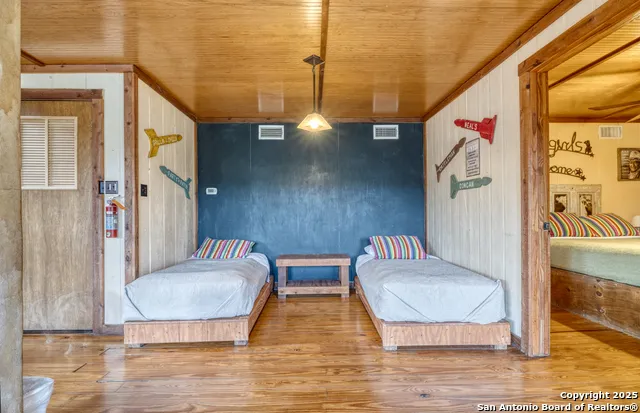 186 Cat Claw Mtn Concan, TX 78838