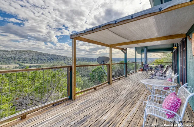 186 Cat Claw Mtn Concan, TX 78838