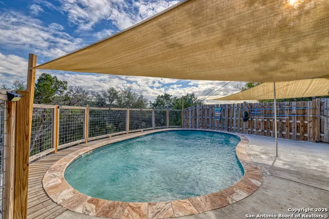 186 Cat Claw Mtn Concan, TX 78838