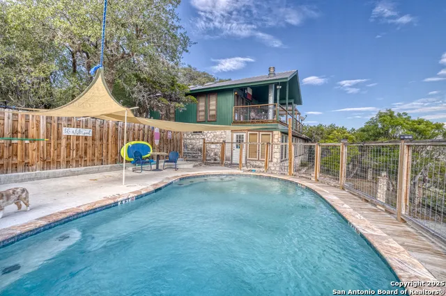 186 Cat Claw Mtn Concan, TX 78838
