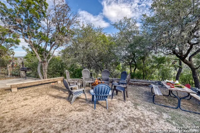186 Cat Claw Mtn Concan, TX 78838
