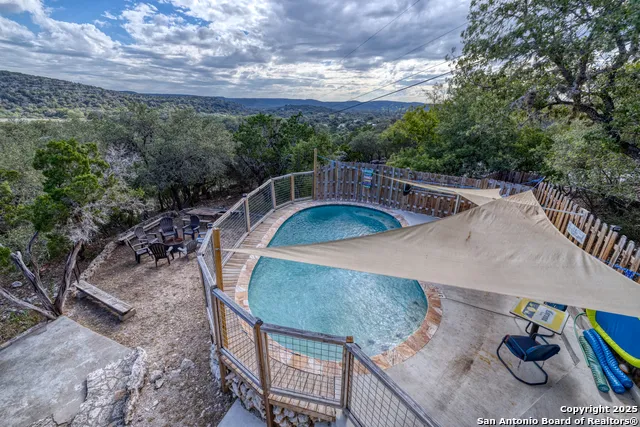 186 Cat Claw Mtn Concan, TX 78838