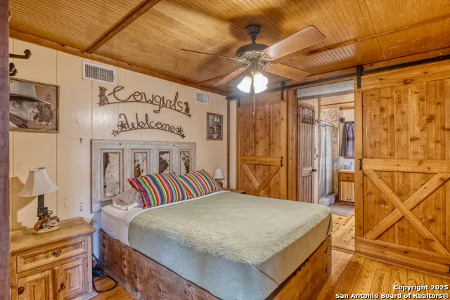 186 Cat Claw Mtn Concan, TX 78838