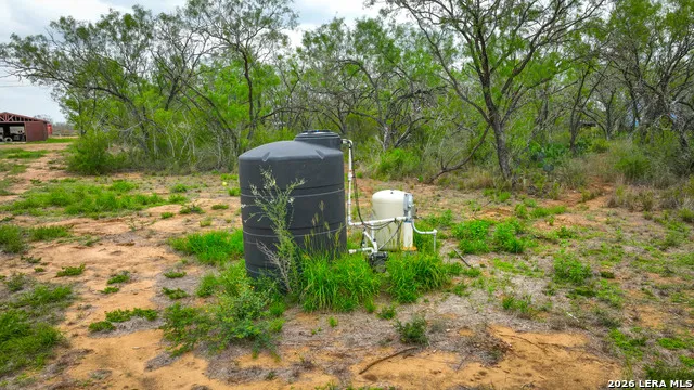 16763 Fm 1333 Charlotte, TX 78011