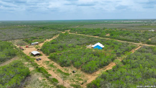 16763 Fm 1333 Charlotte, TX 78011