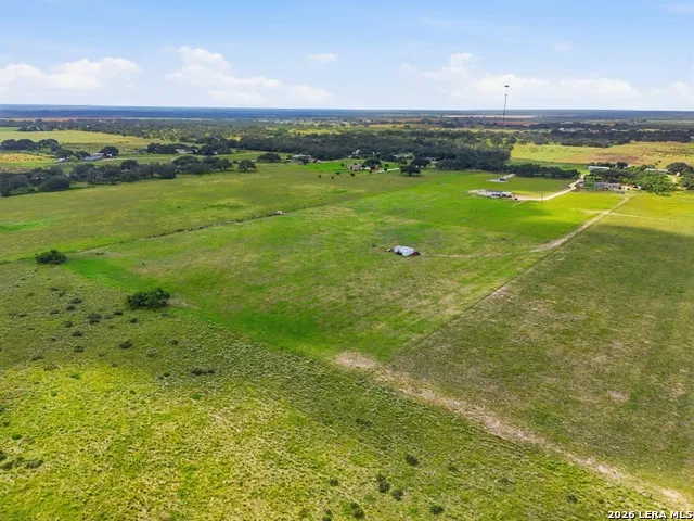 TBD CR 777 Devine, TX 78016