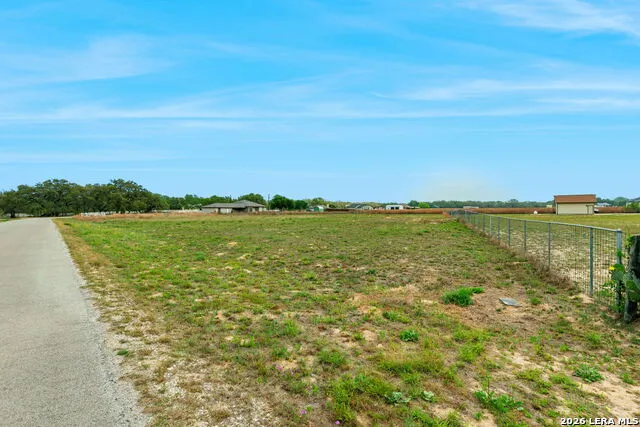 215 Mustang Ridge Natalia, TX 78059