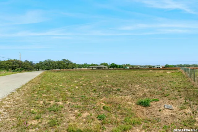 215 Mustang Ridge Natalia, TX 78059