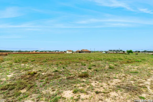 215 Mustang Ridge Natalia, TX 78059