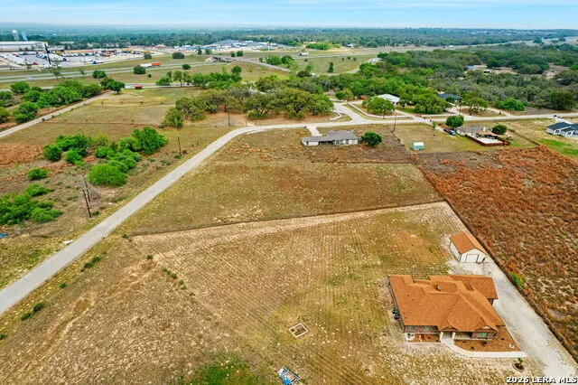 215 Mustang Ridge Natalia, TX 78059