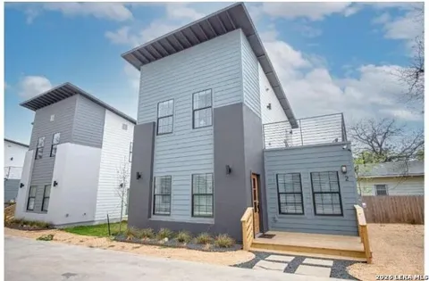 1022 Delaware Unit 3