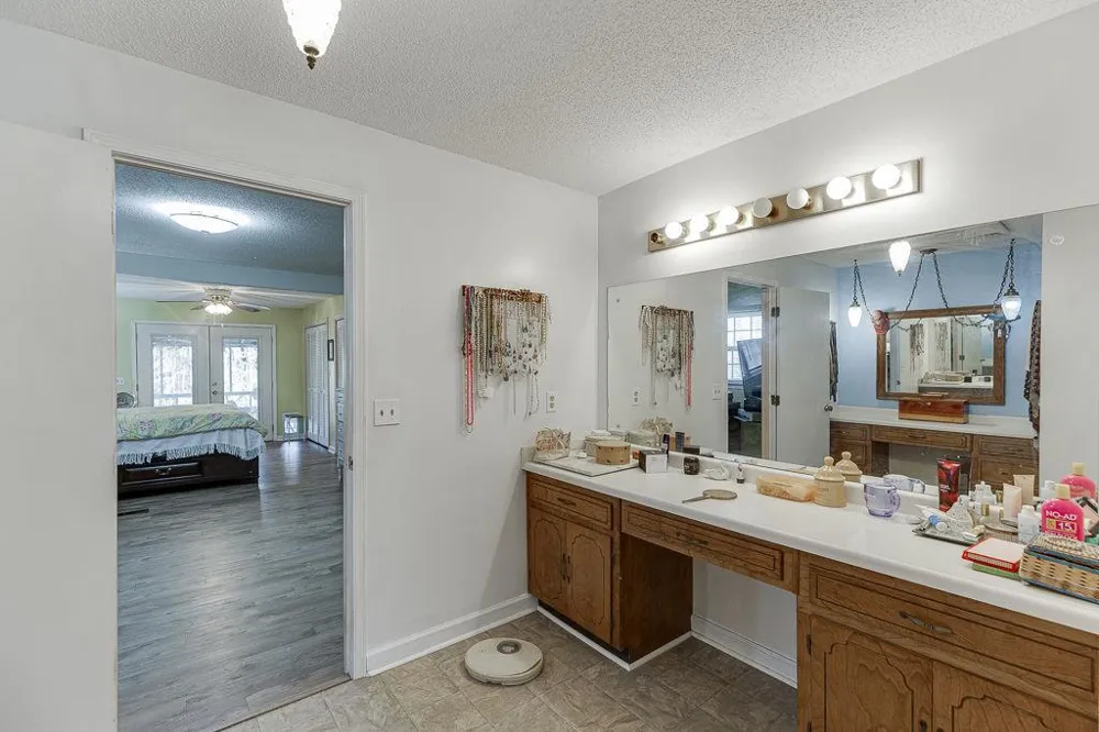 329 RIVERBEND DRIVE DRIVE Royston, GA 30662