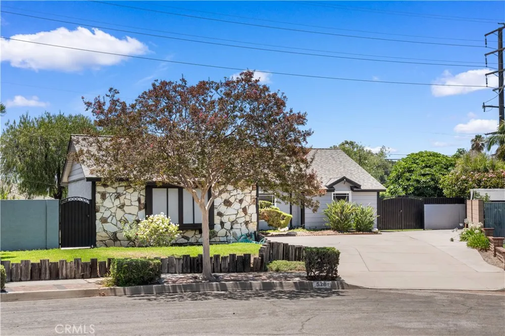 528 Essex Glendora, CA 91740