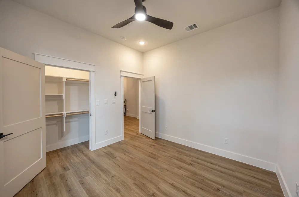 2902 Hiawatha Trail Lake Worth, TX 76135