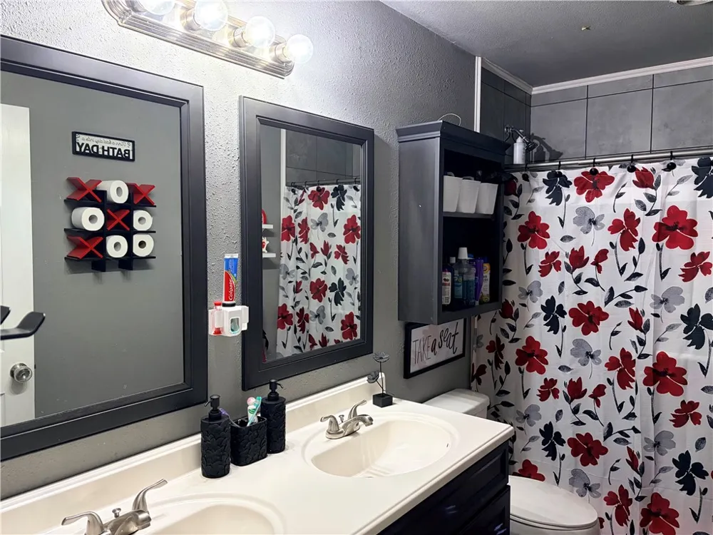 305 Birchwood Drive Kingsville, TX 78363