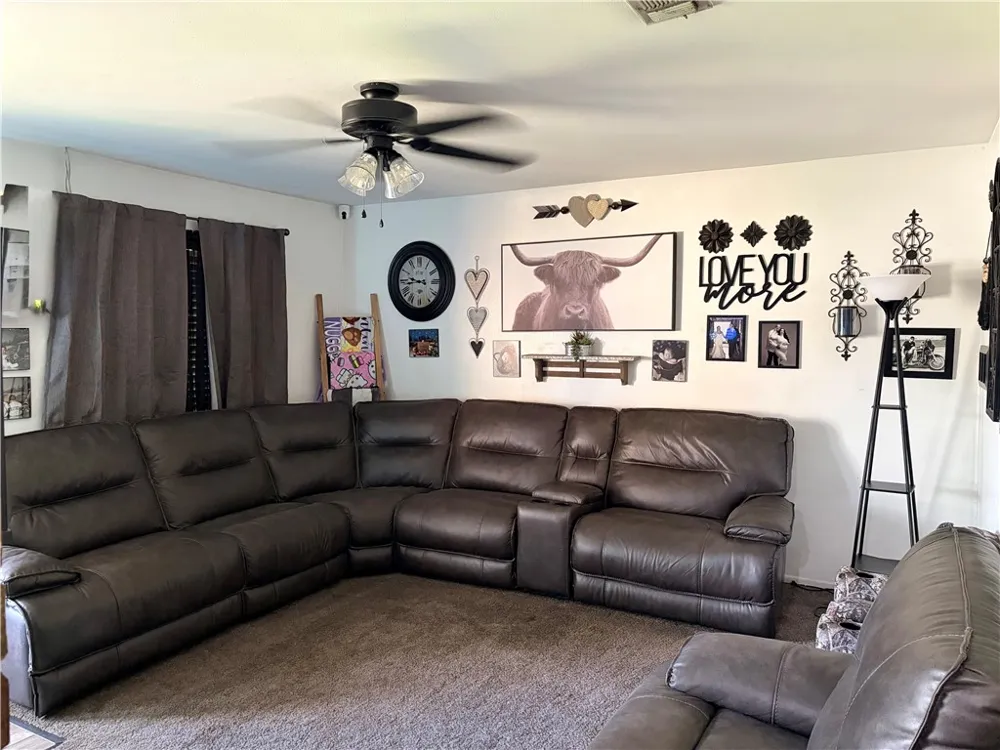 305 Birchwood Drive Kingsville, TX 78363