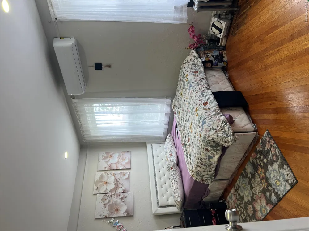 11438 198th Street Saint Albans, NY 11412