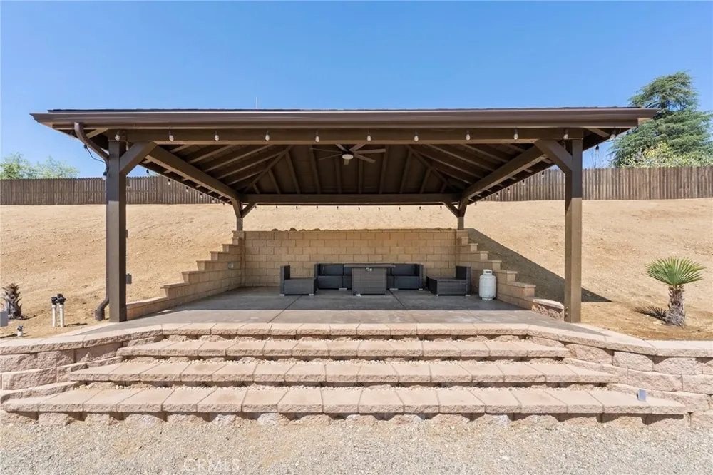 10313 Union Cherry Valley, CA 92223