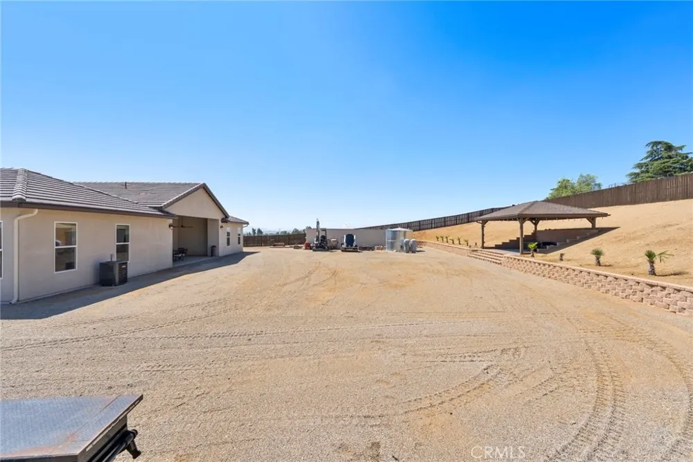 10313 Union Cherry Valley, CA 92223