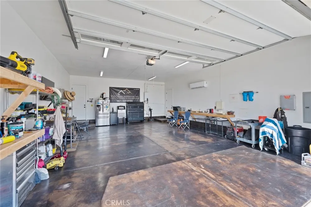 10313 Union Cherry Valley, CA 92223