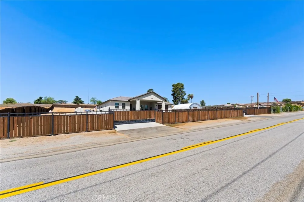 10313 Union Cherry Valley, CA 92223