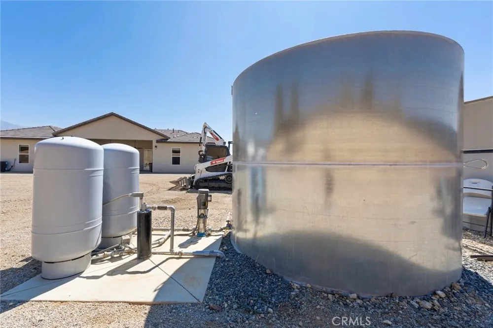10313 Union Cherry Valley, CA 92223