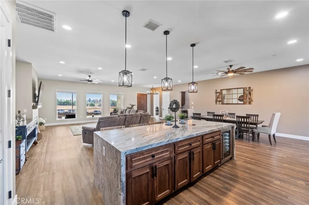 10313 Union Cherry Valley, CA 92223