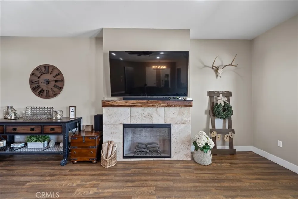 10313 Union Cherry Valley, CA 92223