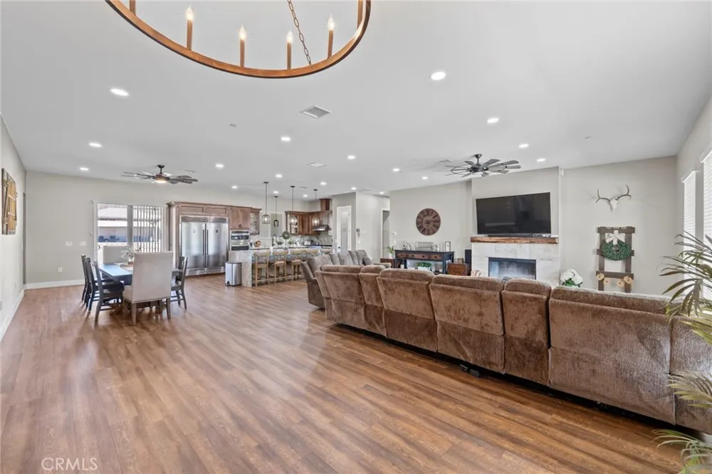 10313 Union Cherry Valley, CA 92223