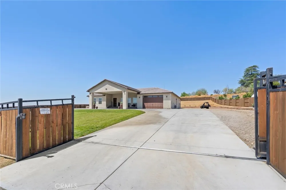 10313 Union Cherry Valley, CA 92223