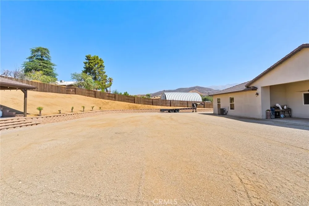 10313 Union Cherry Valley, CA 92223