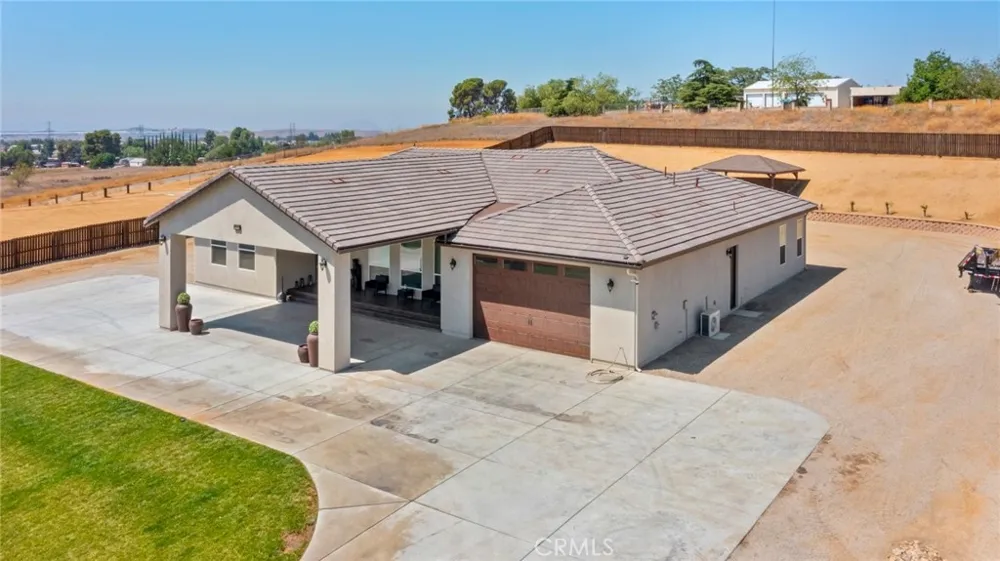 10313 Union Cherry Valley, CA 92223